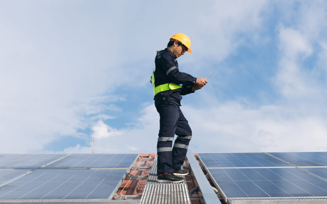 Noutăți în Construcții: Panouri Solare Eficiente
